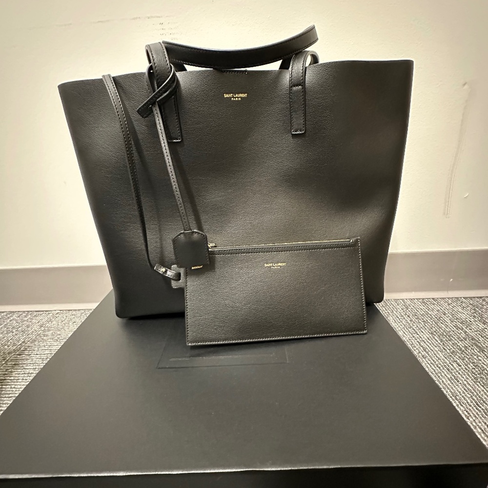 NEW with Tags Saint Laurent Shopping Bag Leather Black